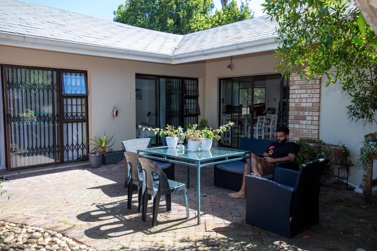 Nothando Backpackers Lodge Plettenberg Bay Bagian luar foto