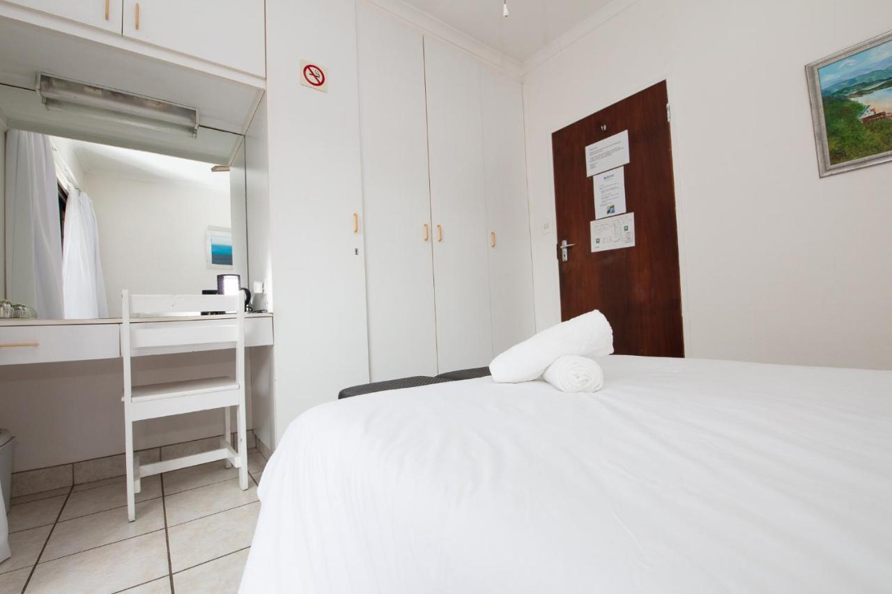 Nothando Backpackers Lodge Plettenberg Bay Bagian luar foto