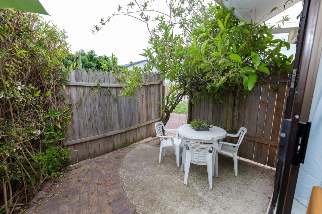 Nothando Backpackers Lodge Plettenberg Bay Bagian luar foto